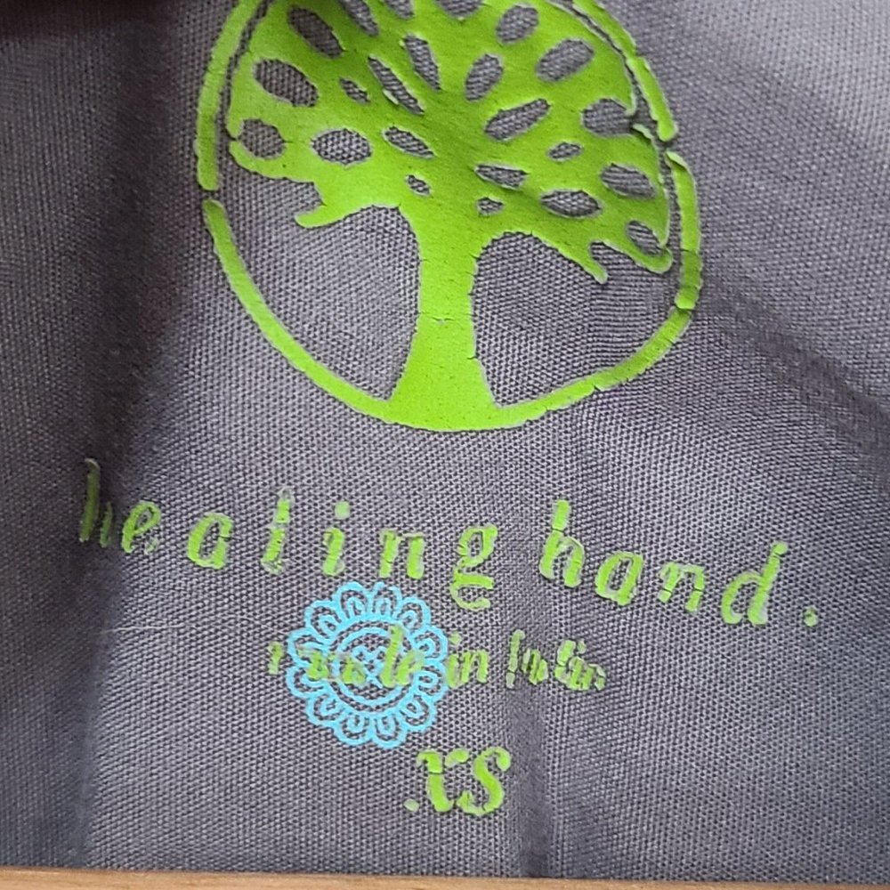 Healing Hand Ruffled Gray/Blue Scrub Top X-small - Picture 4 of 5